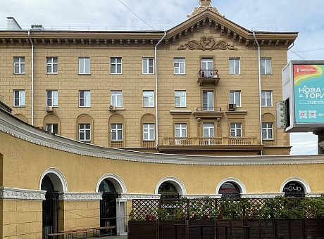 Колористика Новосибирска: почему системный подход уступил точечным решениям